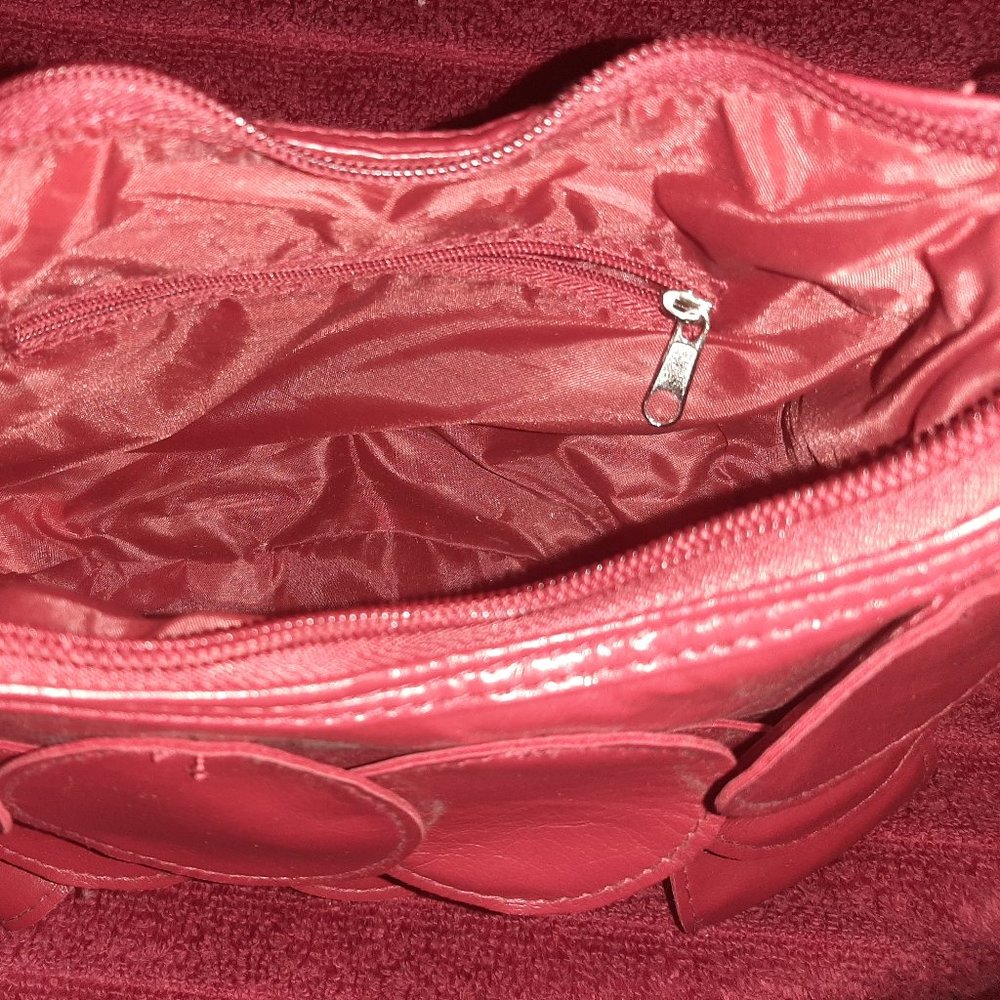Red Purse, wood beaded handle, small - Picture 5 of 10